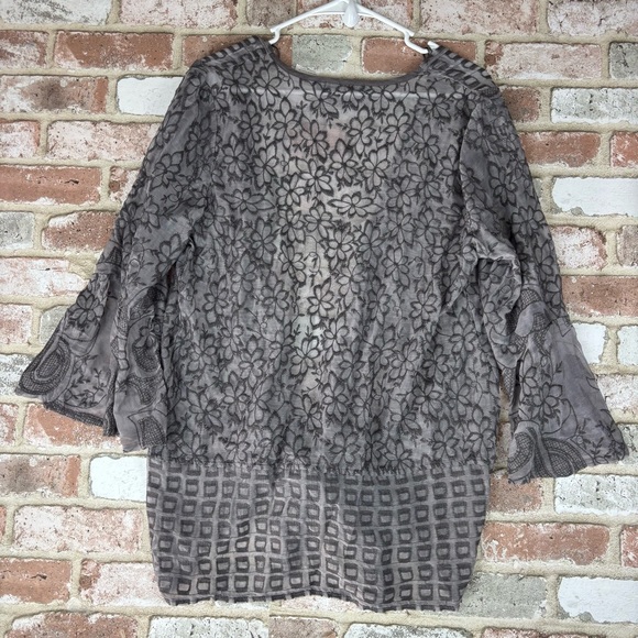 Casual Express Women Gray Floral Embroidery Open Cardigan Sweater M Lightweight - Picture 5 of 7